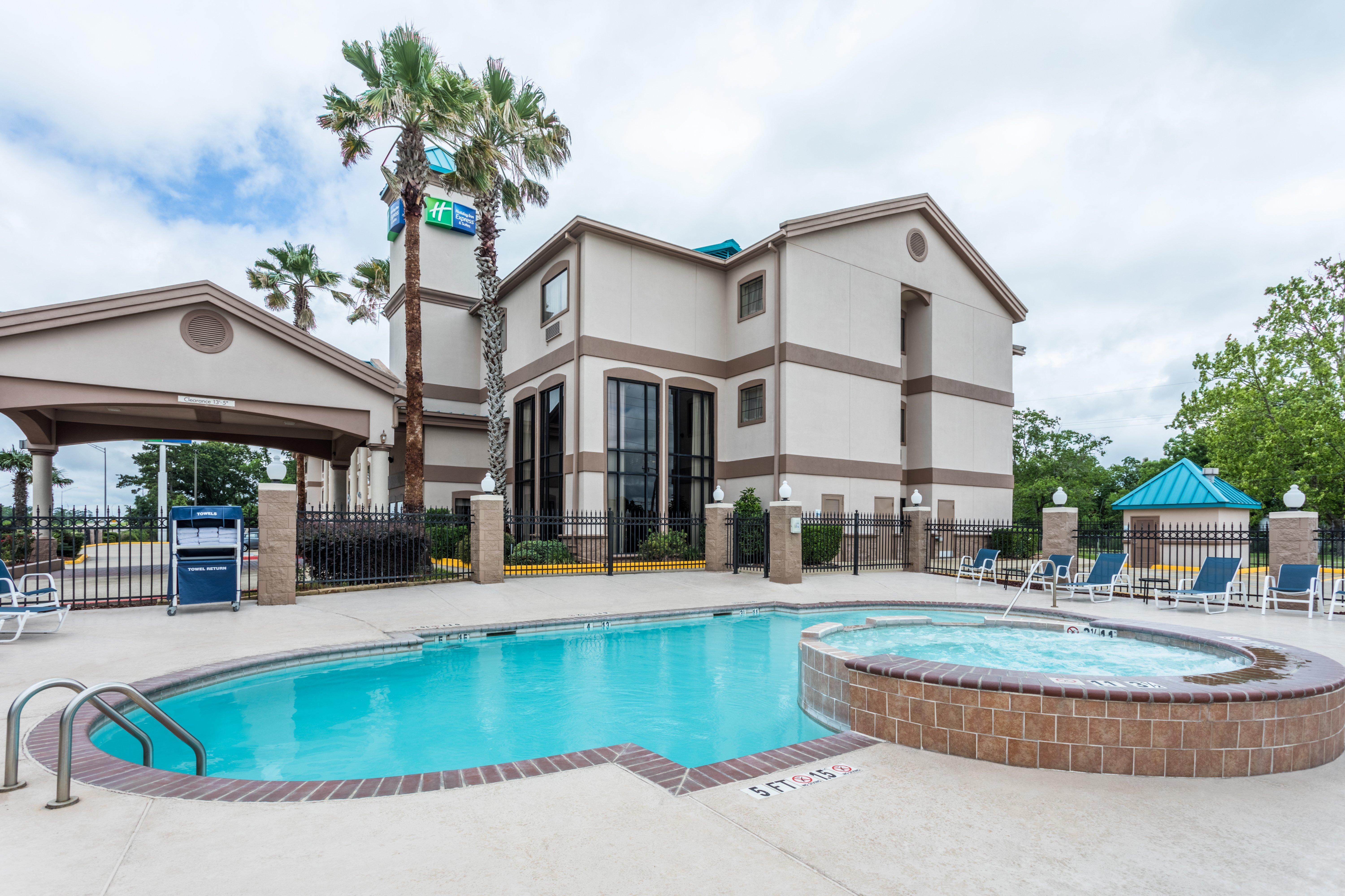 Holiday Inn Express Hotel And Suites Lake Charles By Ihg Buitenkant foto