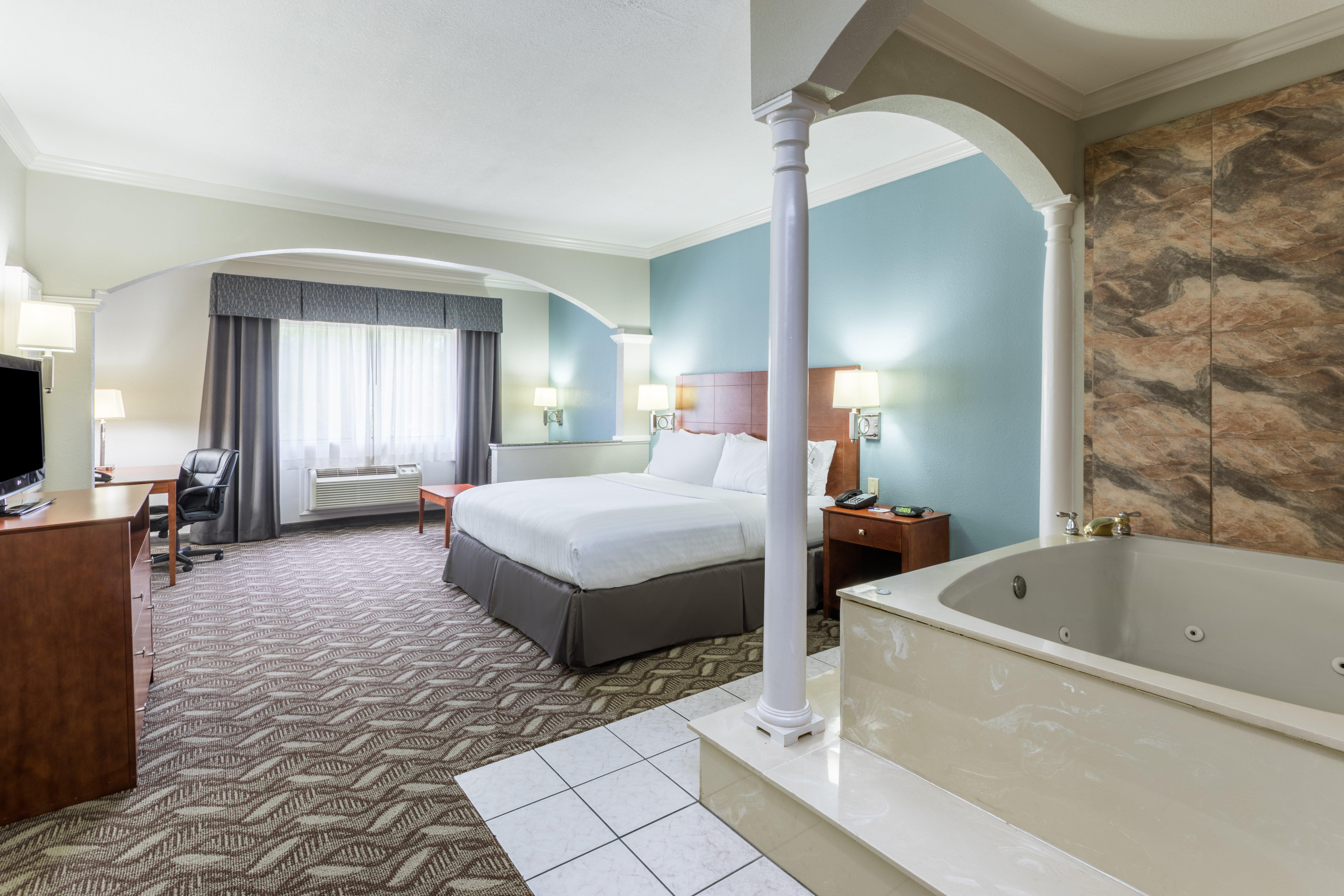 Holiday Inn Express Hotel And Suites Lake Charles By Ihg Buitenkant foto