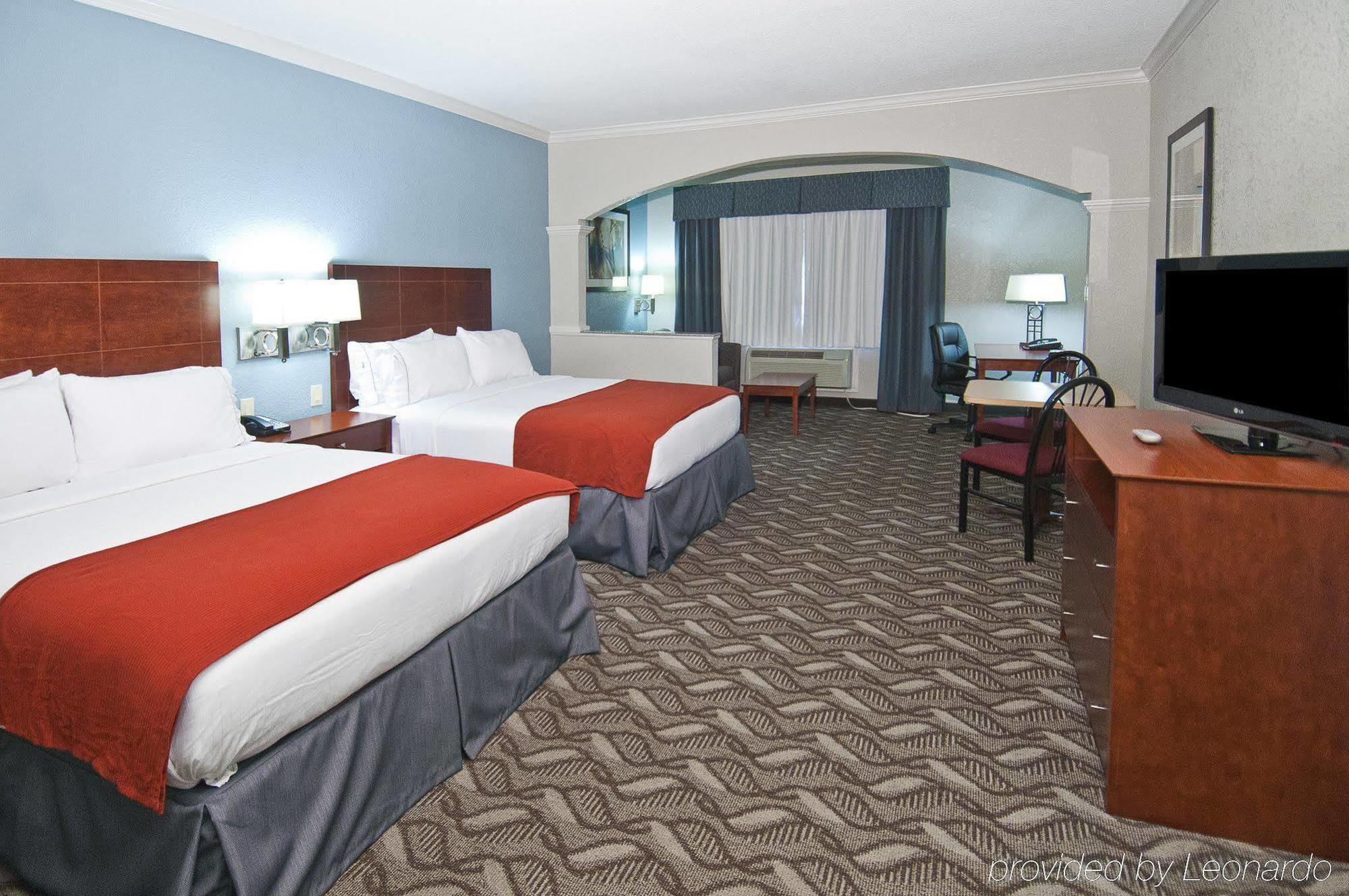 Holiday Inn Express Hotel And Suites Lake Charles By Ihg Buitenkant foto